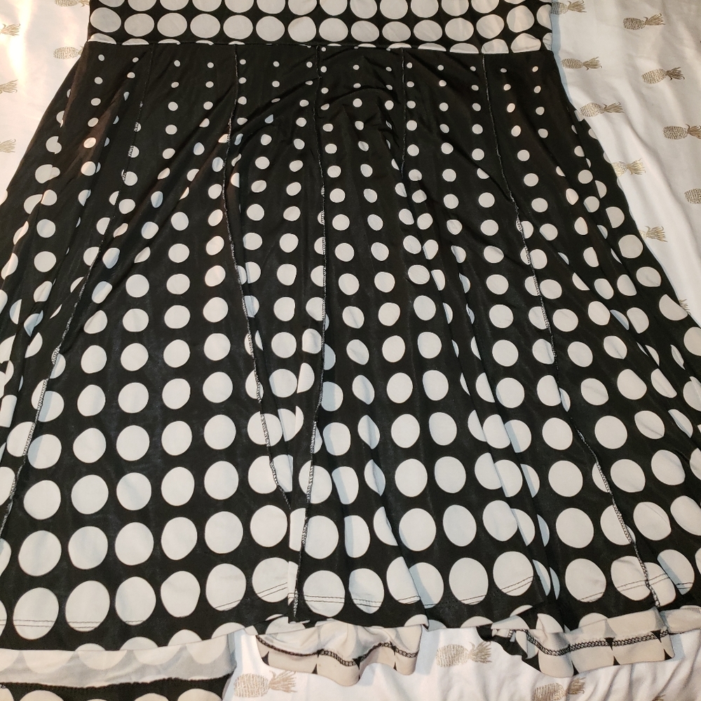 Ladies dress - Picture 4 of 5